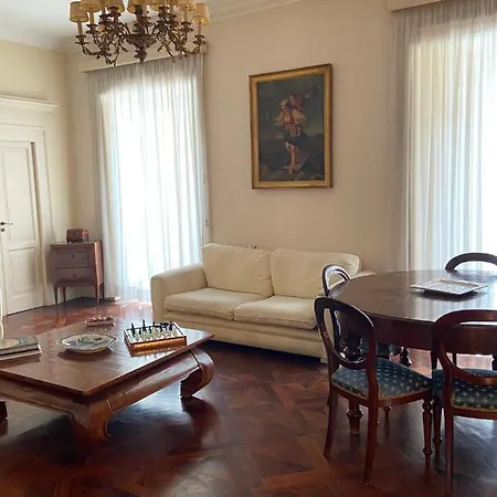 Royal Apartment in San Domenico Maggiore-2